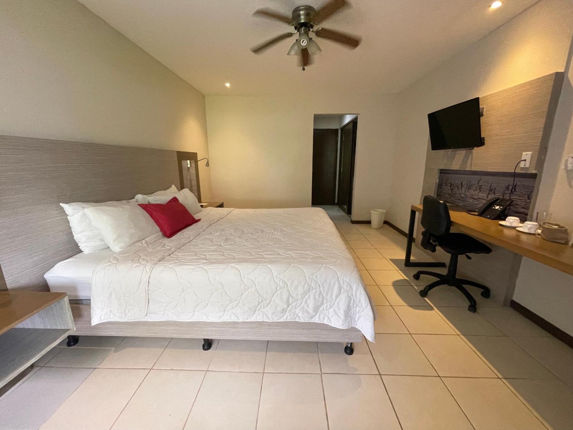 Puerto Azul Hotel Puntarenas Luaran gambar